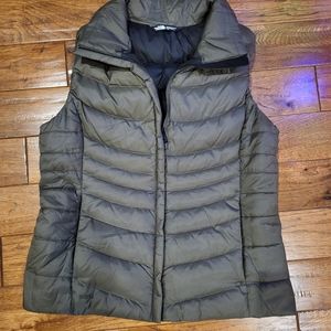 Women's North Face green vest. Large
